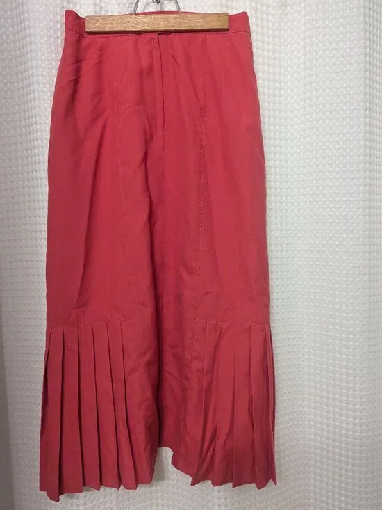 Skirt - Picture 1 of 1